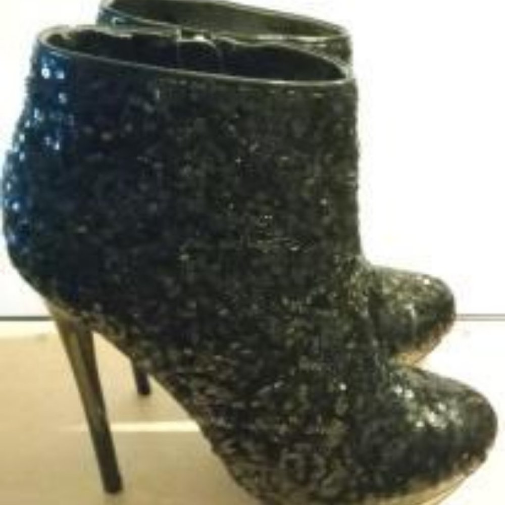 Shoes - Picture 4 of 6
